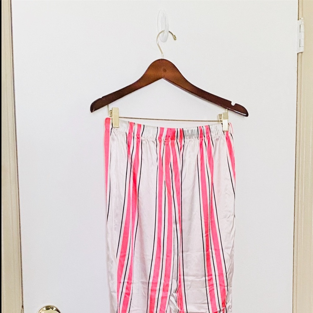 NWT Victoria’s Secret: Sm Striped Satin Sleep Pant - Picture 3 of 4